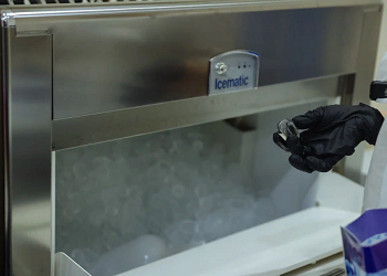 Амурский предприниматель производит лед и продает франшизу в центральную Россию Амурский предприниматель производит лед и продает франшизу в центральную Россию