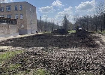 Приамурье построит спортплощадку для школы в донецкой Амвросиевке