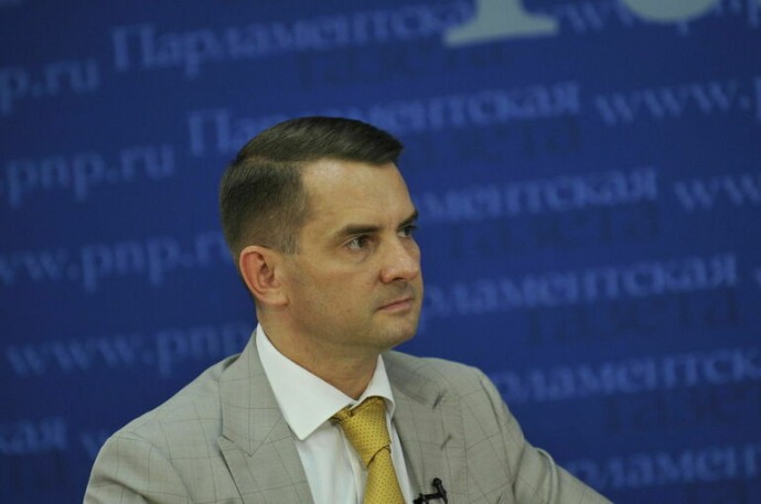 Депутат Нилов призвал усилить разъяснительную работу в планирующих сокращение компаниях Депутат Нилов призвал усилить разъяснительную работу в планирующих сокращение компаниях