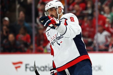 Журова: "Малкин и Овечкин никогда не были замечены в гулянках в отличие от футболистов"