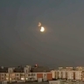 Очевидцы сняли на видео лунное затмение над Москвой
