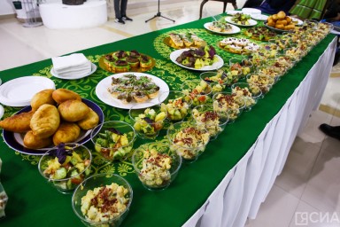 «Вкус хомуса»: в Якутске прошел необычный гастро-культурный вечер