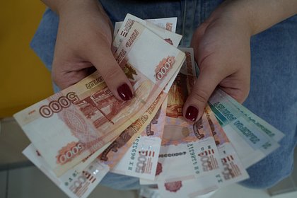 В российском городе участник СВО остался без полумиллиона рублей после похода в сауну