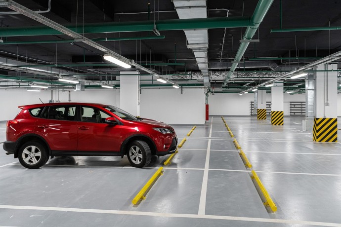 Более двух тысяч машино-мест реализовали на городских торгах за три квартала 2025 года