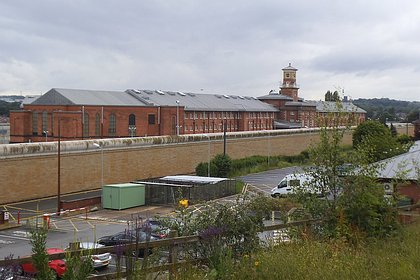 Заключенные расправились с убийцей двухлетней девочки в тюрьме Заключенные расправились с убийцей двухлетней девочки в тюрьме