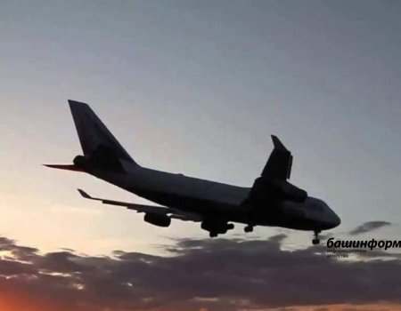 Самолет Омск-Уфа чудом избежал столкновения в небе