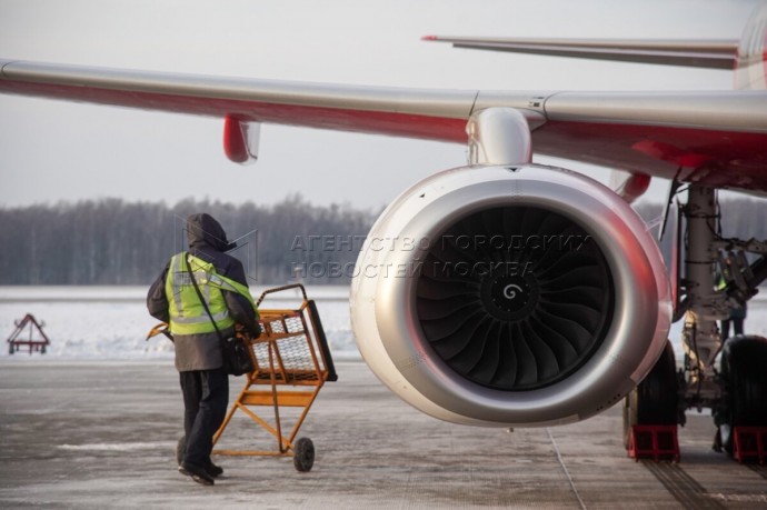 Сертификация самолета SJ-100 пройдет в срок – «Ростех»