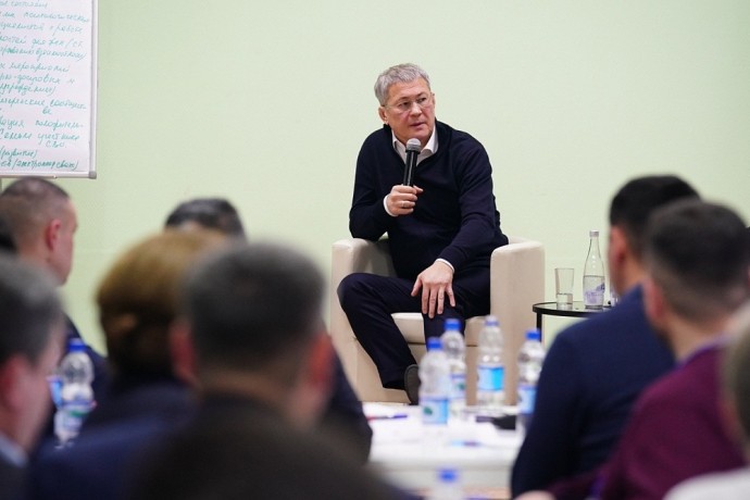 Радий Хабиров обсудил развитие городов и районов Башкирии с главами муниципалитетов Радий Хабиров обсудил развитие городов и районов Башкирии с главами муниципалитетов