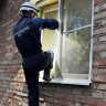 Пензенские спасатели помогли полицейским попасть в квартиру на улице Попова