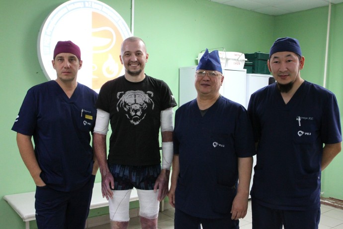 70% ожогов тела: якутские врачи спасли 33-летнего мужчину из Анадыря 70% ожогов тела: якутские врачи спасли 33-летнего мужчину из Анадыря