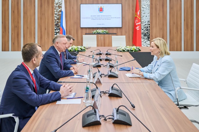 Минкультуры России и Правительство Санкт-Петербурга подписали на ПМЭФ меморандум о сотрудничестве