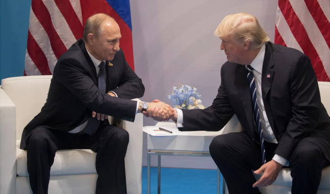 Путин проверяет, как далеко зайдет Трамп против Европы по санкциям — Bloomberg