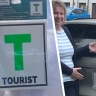 «T» – значит Турист: Шотландия помечает автомобили приезжих для повышения безопасности на дорогах