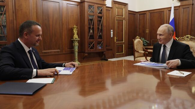 В транспортной сфере работают люди, преданные своему делу, заявил Путин В транспортной сфере работают люди, преданные своему делу, заявил Путин