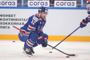 Агент Кузнецова высказался об игре хоккеиста за «Металлург»