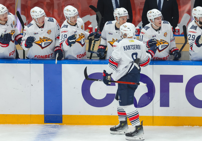 "Металлург" одержал разгромную победу на выезде