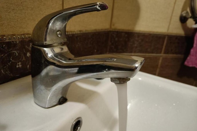 На Прозрачной в Сочи устраняют аварию на водоводе