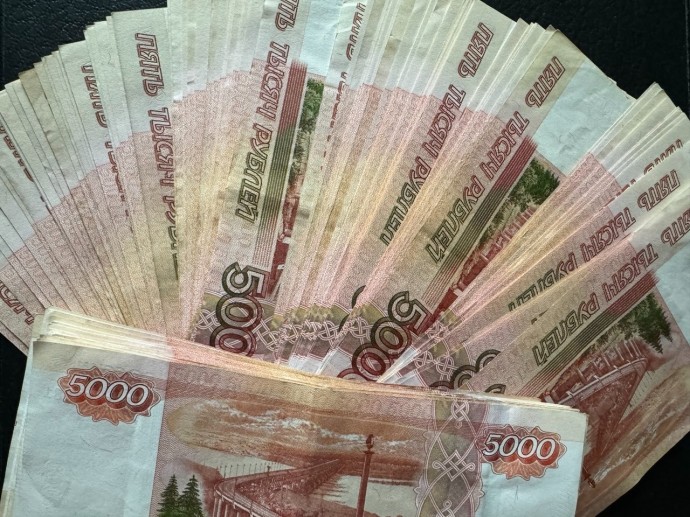 В Башкирии предлагают вакансии с зарплатой до 300 тысяч рублей