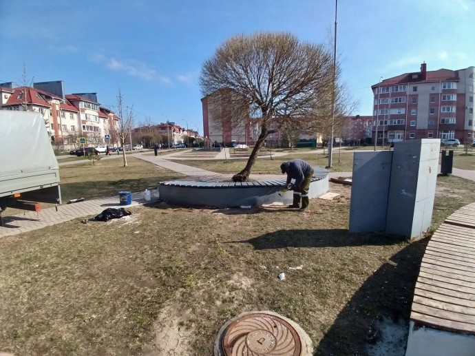 В сквере имени Героя СССР Игоря Каберова провели ремонт