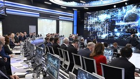 Михаил Мишустин провёл стратегическую сессию о повышении эффективности экономики и обеспечении равных условий ведения бизнеса Михаил Мишустин провёл стратегическую сессию о повышении эффективности экономики и обеспечении равных условий ведения бизнеса