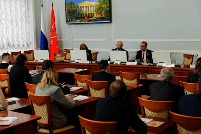 В Смольном состоялось заседание Совета по вопросам развития донорства крови и торжественная церемония награждения доноров