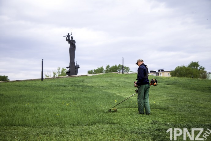 Обновляя память: как Пензенская область готовит мемориалы и площади ко Дню Победы