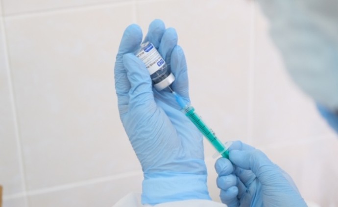 Новгородские врачи развеяли мифы о вакцинации