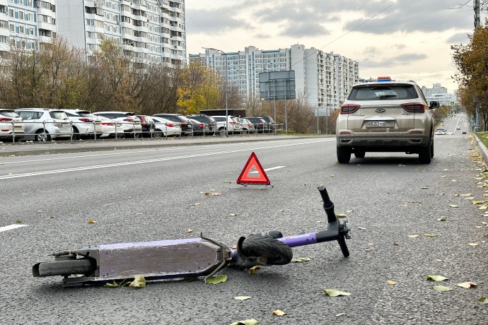 В СФ призвали ускорить введение штрафов на нарушение ПДД водителями самокатов