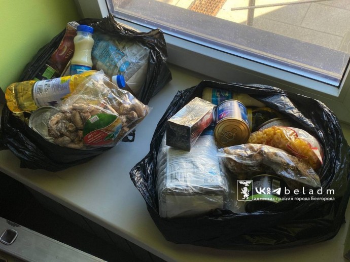 Выехавшим из приграничья белгородцам за выходные выдали 2 000 продуктовых наборов