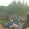 «Живём в г**не»: популярный курорт в Приморье тонет в мусоре в разгар сезона