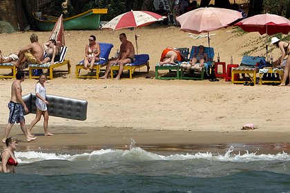 19-летняя инфлюэнсерша подверглась сексуальным домогательствам на пляже курорта Азии