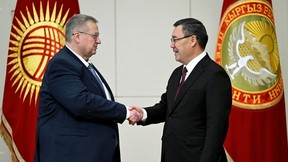 Встреча Алексея Оверчука с Президентом Киргизской Республики Садыром Жапаровым