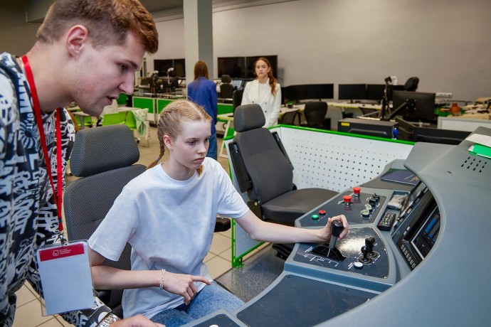 Школьники смогут попробовать себя более чем в 150 профессиях на дне открытых дверей в колледжах столицы