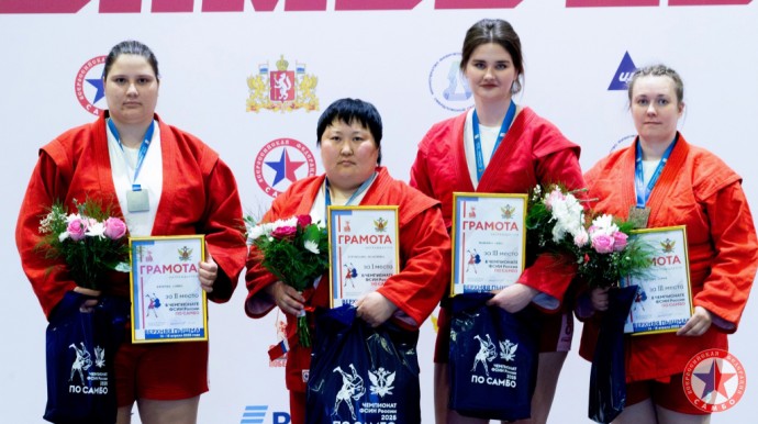 Самбистки Бурятии стали чемпионками России