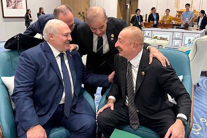 В России одним словом оценили фото смеющихся Лукашенко и Алиева