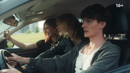 В российских кинотеатрах покажут социальную рекламу о безопасности дорожного движения