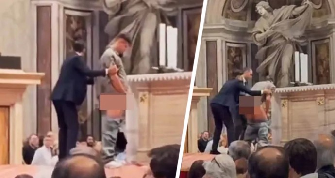 Осквернение святыни: мужчина помочился на алтарь Святого Петра, повергнув в шок сотни туристов и Папу Льва XIV Осквернение святыни: мужчина помочился на алтарь Святого Петра, повергнув в шок сотни туристов и Папу Льва XIV