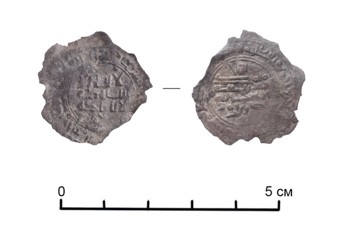 В Старой Ладоге нашли редкую монету X века