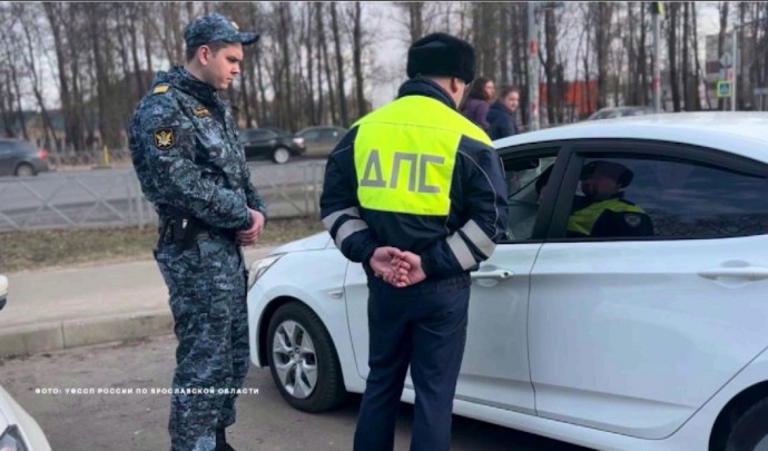Злостно нарушал ПДД: в Ярославле арестовали автомобиль за долг в полмиллиона рублей