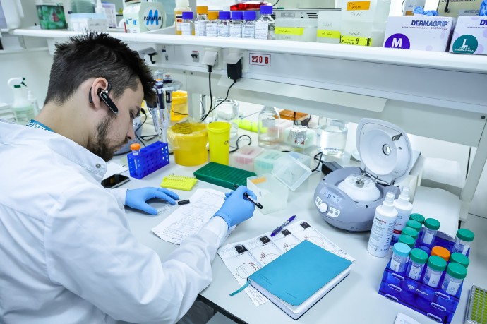 Число исследователей с учёной степенью в РФ сократилось на 20%