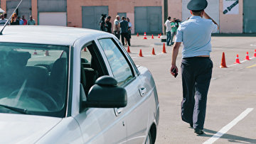 Суд подтвердил приговор экс-полицейскому за взятки на экзаменах по вождению Суд подтвердил приговор экс-полицейскому за взятки на экзаменах по вождению