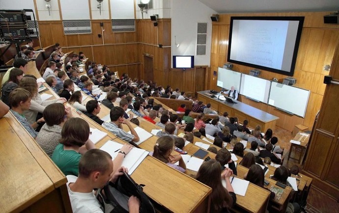 Из российских вузов в минувшем учебном году отчислили более 10% студентов