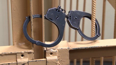 В Петербурге мигрант получил два года колонии за побои, нанесенные полицейскому