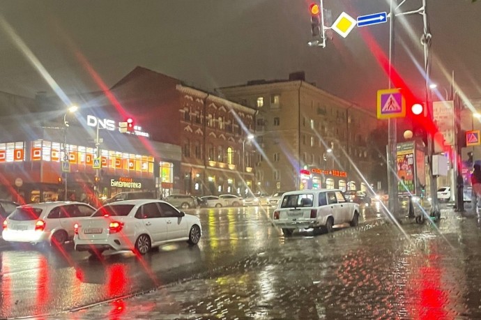 О тумане и дождях на дорогах предупредили автомобилистов Ростовской области