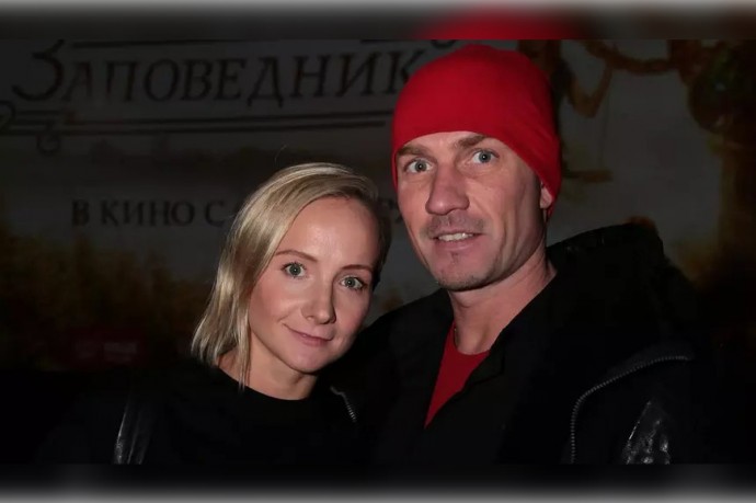 Роман Костомаров и Оксана Домнина посетили светское мероприятие