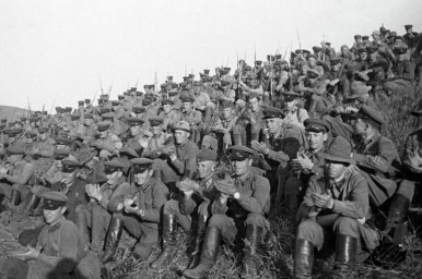 Песни Великой Победы: «Утро зовет снова в поход…»