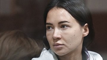 Мосгорсуд продлил домашний арест автору фитнес-тренингов Лерчек и ее экс-супругу