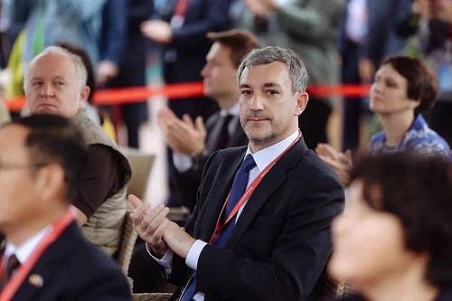 Патриарх Московский и всея Руси поздравил амурского губернатора с юбилеем