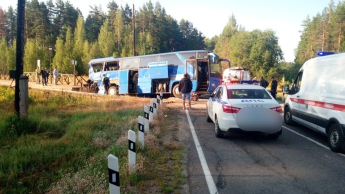 Водителю автобуса, попавшего под поезд с ярославскими паломниками, избрали меру пресечения