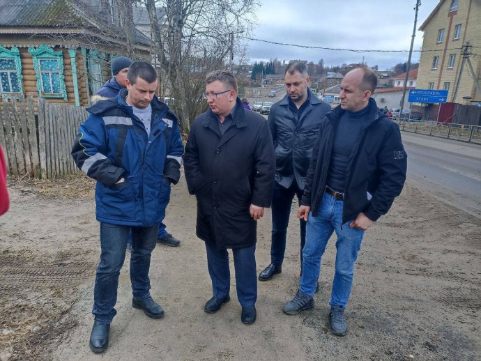 «Губернаторский контроль» оценил ремонт дорог и соцобъектов в Большесельском округе